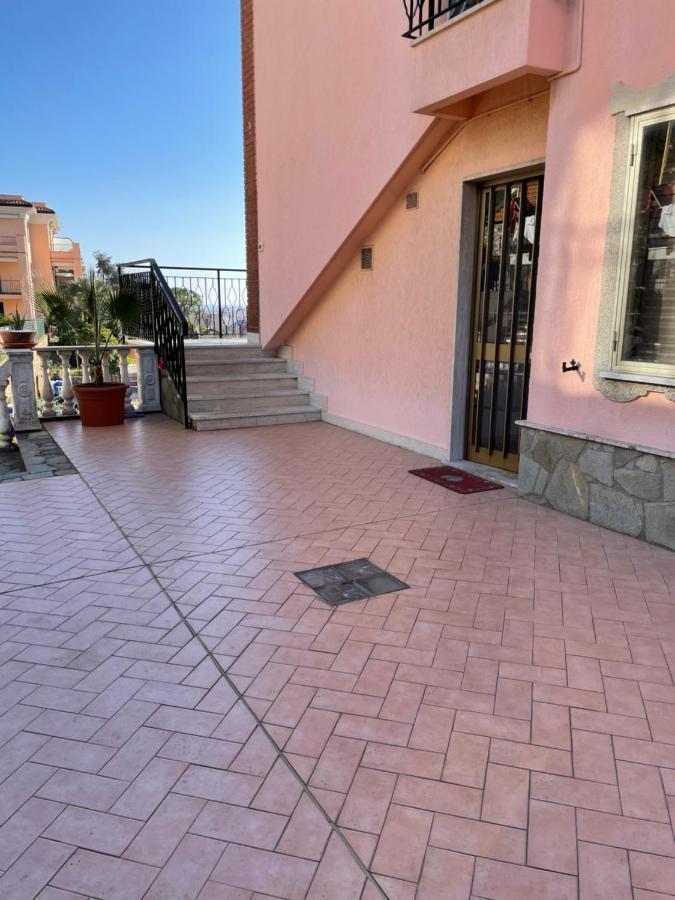 Apartment Aurora & Nicole Ideal Per Biker Con Terazza Vista Mare Parcheggio E Wi-Fi Gratuiti П'єтра-Лігуре Екстер'єр фото