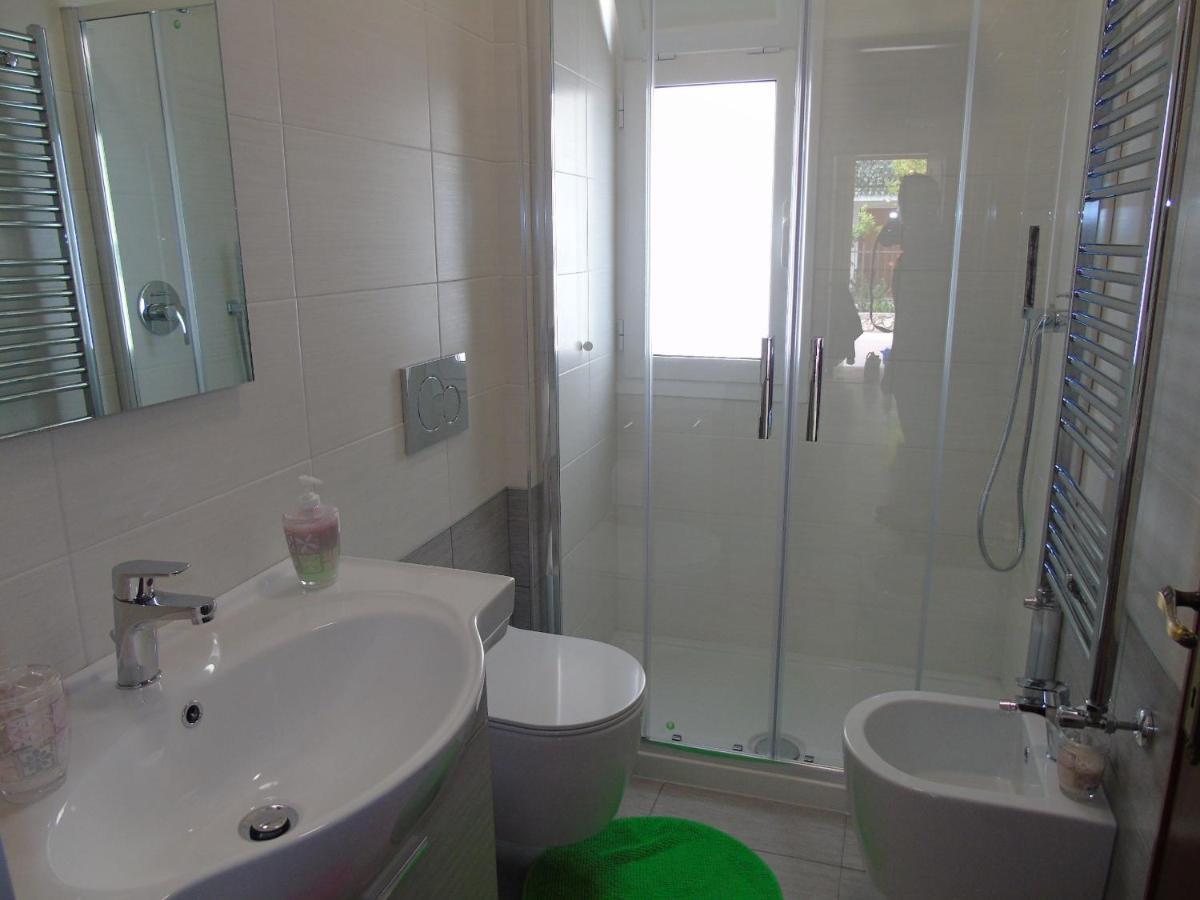 Apartment Aurora & Nicole Ideal Per Biker Con Terazza Vista Mare Parcheggio E Wi-Fi Gratuiti П'єтра-Лігуре Екстер'єр фото